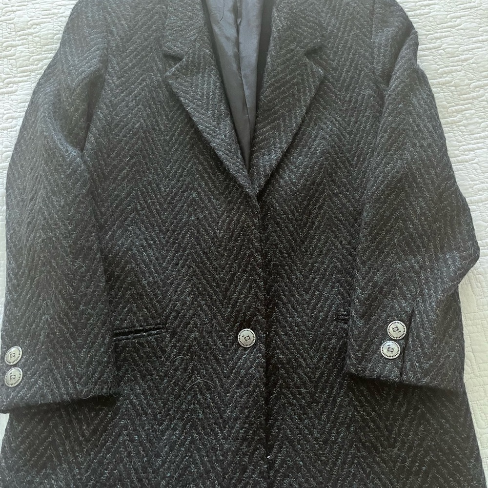 Women’s‎ Vintage Black Herringbone Wool Blazer designed by Elindre Hootstein